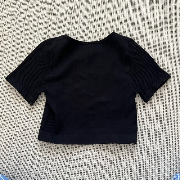 Aritzia Babaton black stretchy ribbed scoopneck crop top - Picture 5 of 5